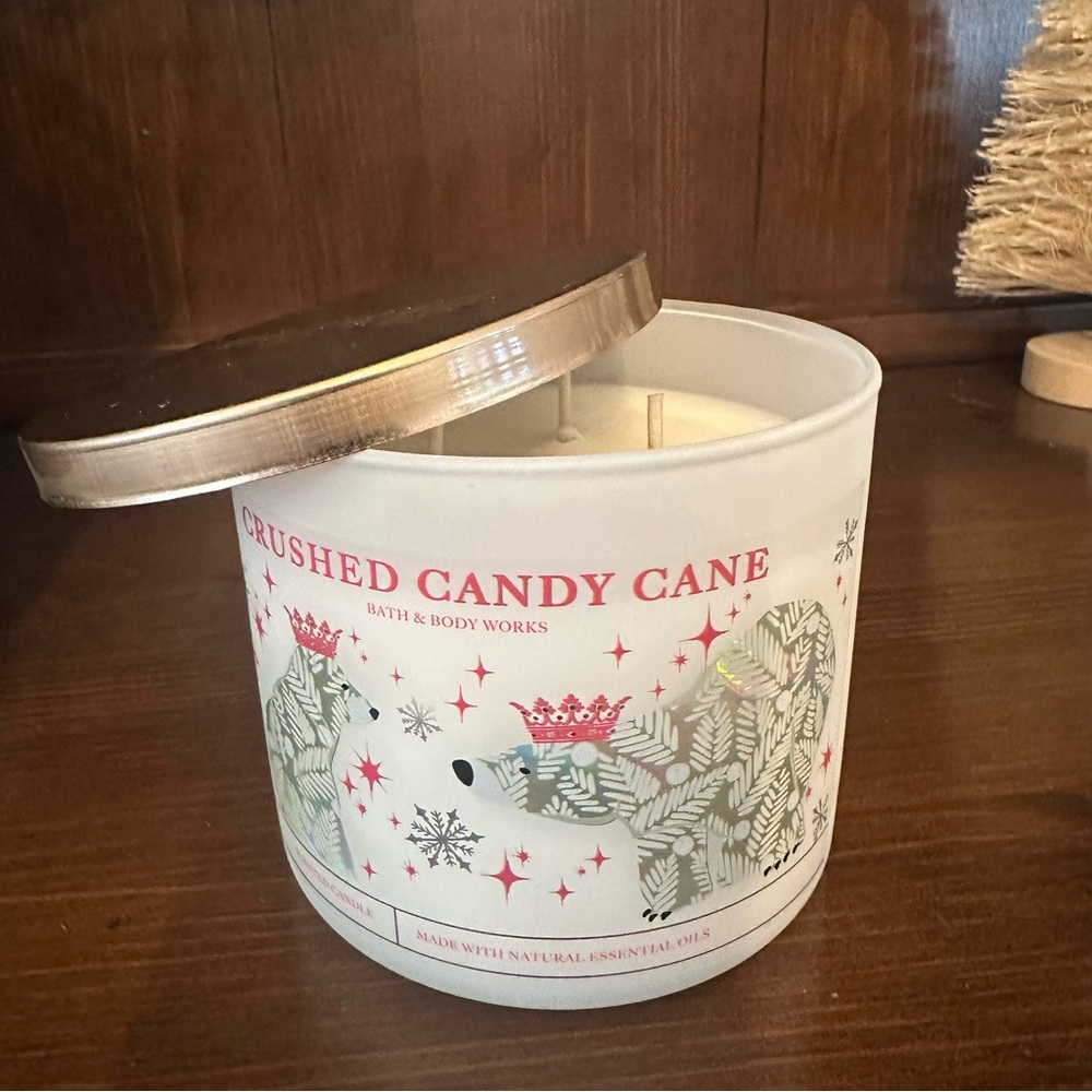 Bath and Body Works Crushed Candy Cane 3-Wick Candle